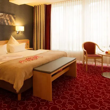 Loewengarten 4*
