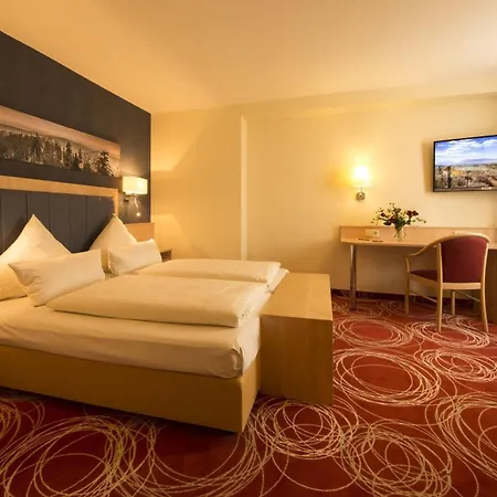 Loewengarten 4*